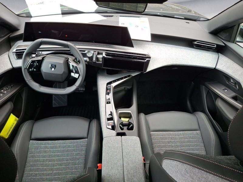 Fahrzeugbild eines Peugeot 5008