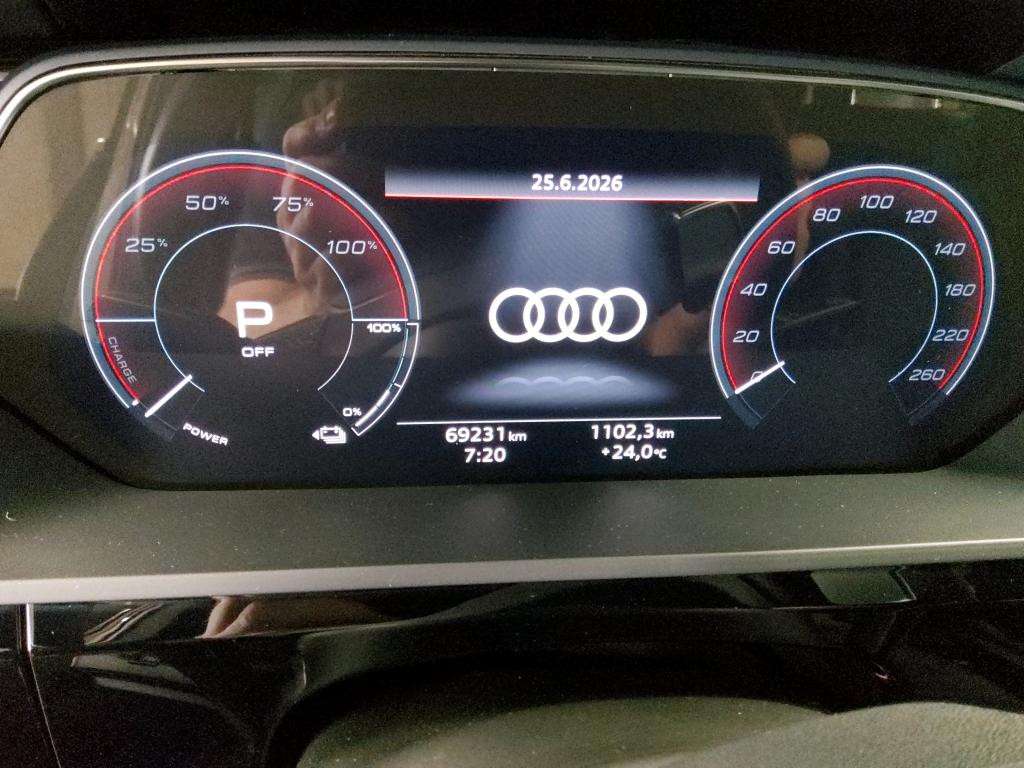 Fahrzeugbild eines Audi e-tron