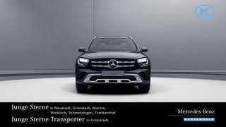 Schräge Frontansicht auf einen Mercedes-Benz GLC , freigestellt