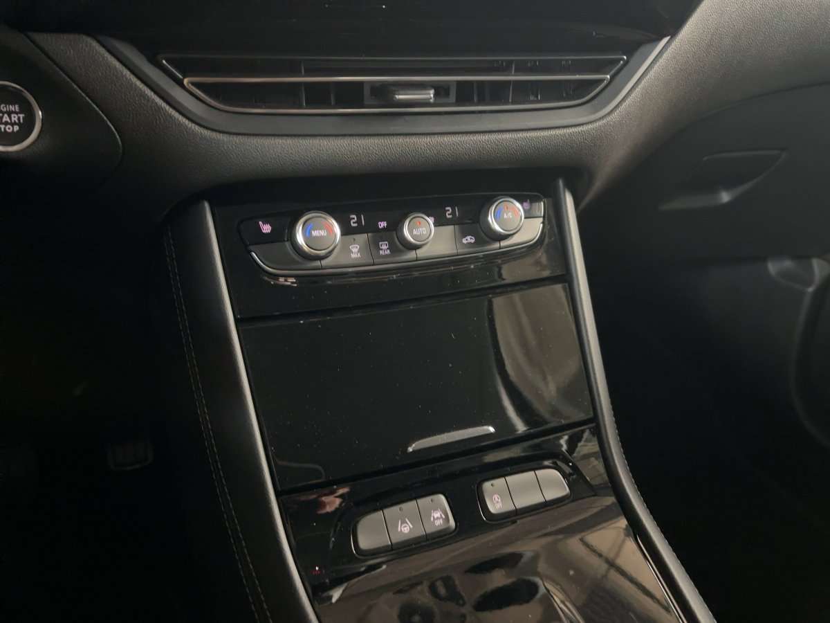 Fahrzeugbild eines Opel Grandland X