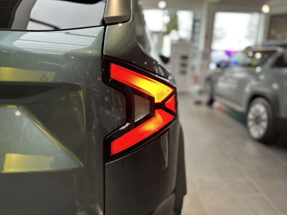 Fahrzeugbild eines Dacia Duster