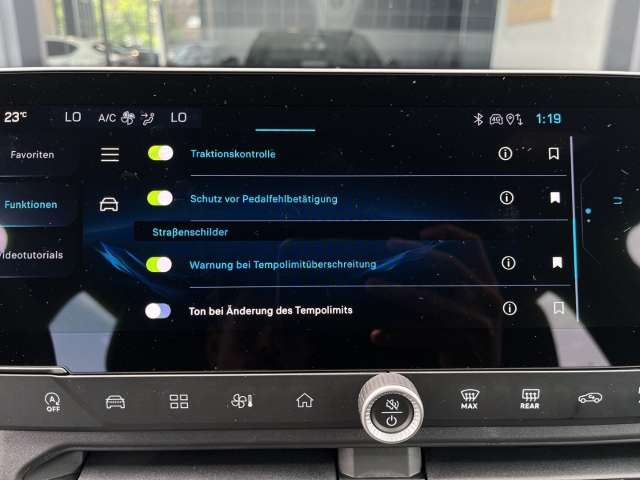 Fahrzeugbild eines Jeep Compass