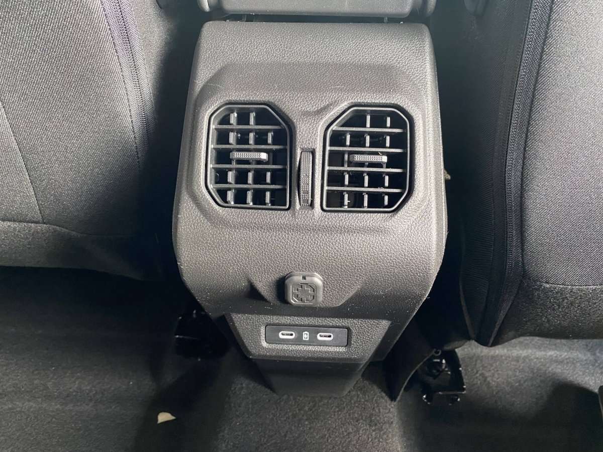 Fahrzeugbild eines Dacia Bigster