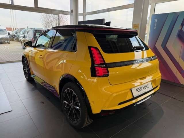 Fahrzeugbild eines Renault 5 E-TECH