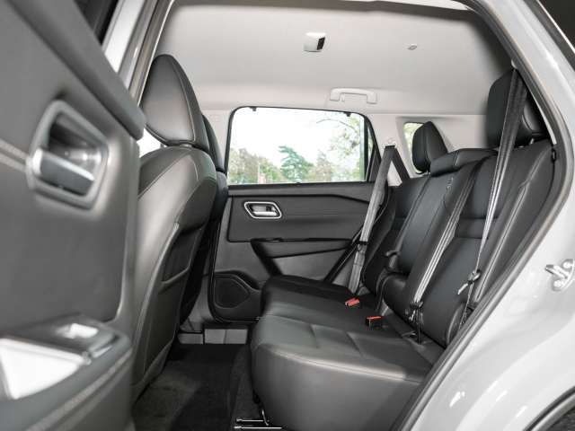 Fahrzeugbild eines Nissan X-TRAIL