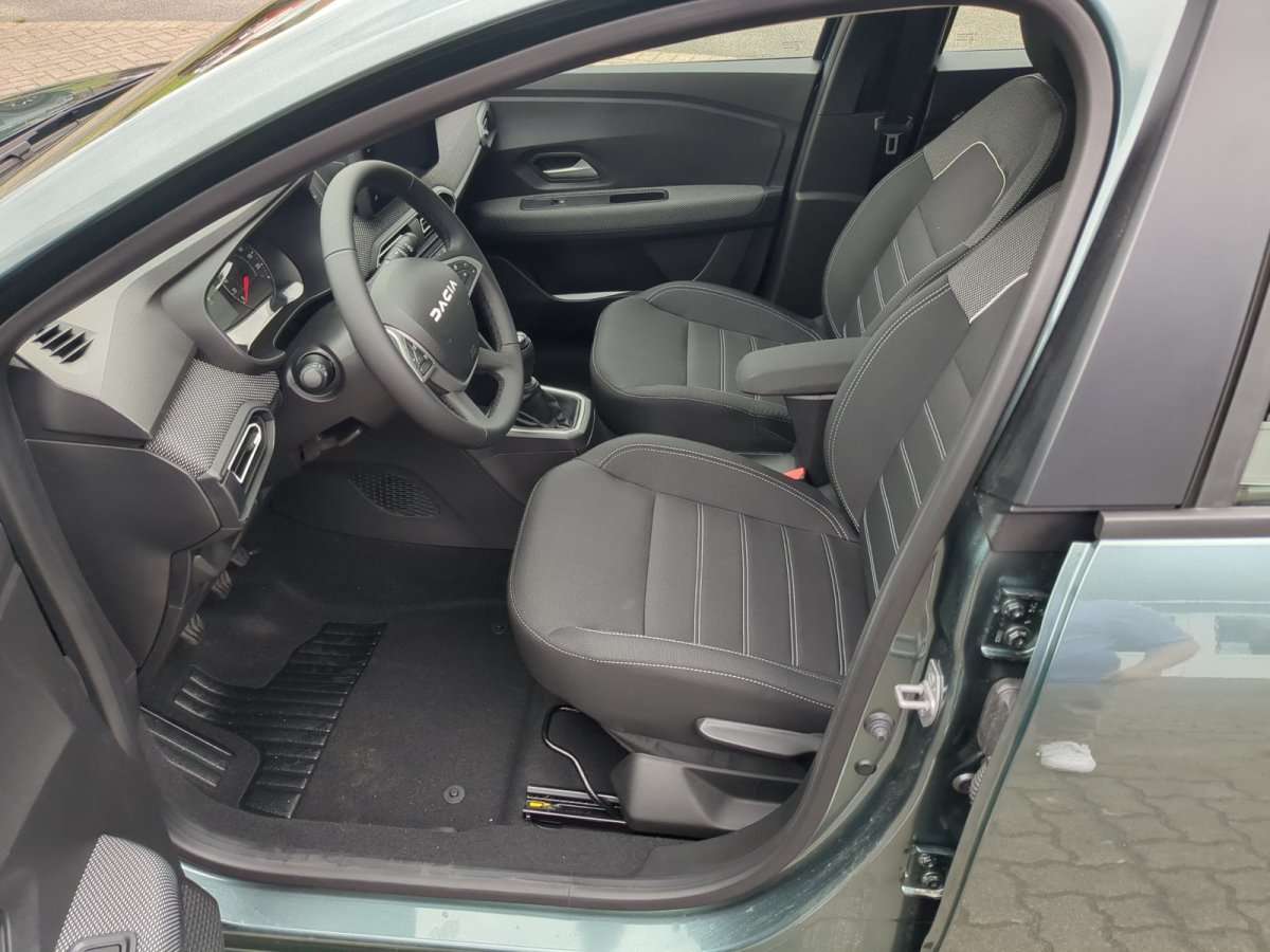 Fahrzeugbild eines Dacia Sandero