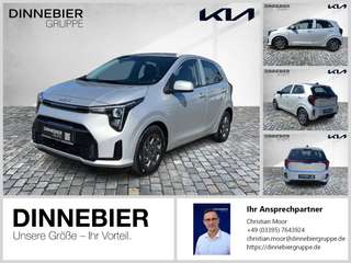 Schräge Frontansicht auf einen Kia Picanto , freigestellt
