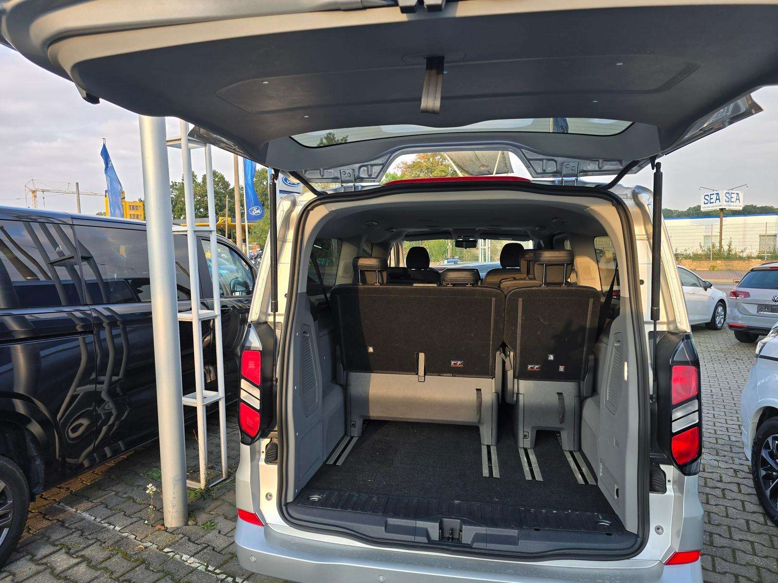 Fahrzeugbild eines Ford Tourneo Custom