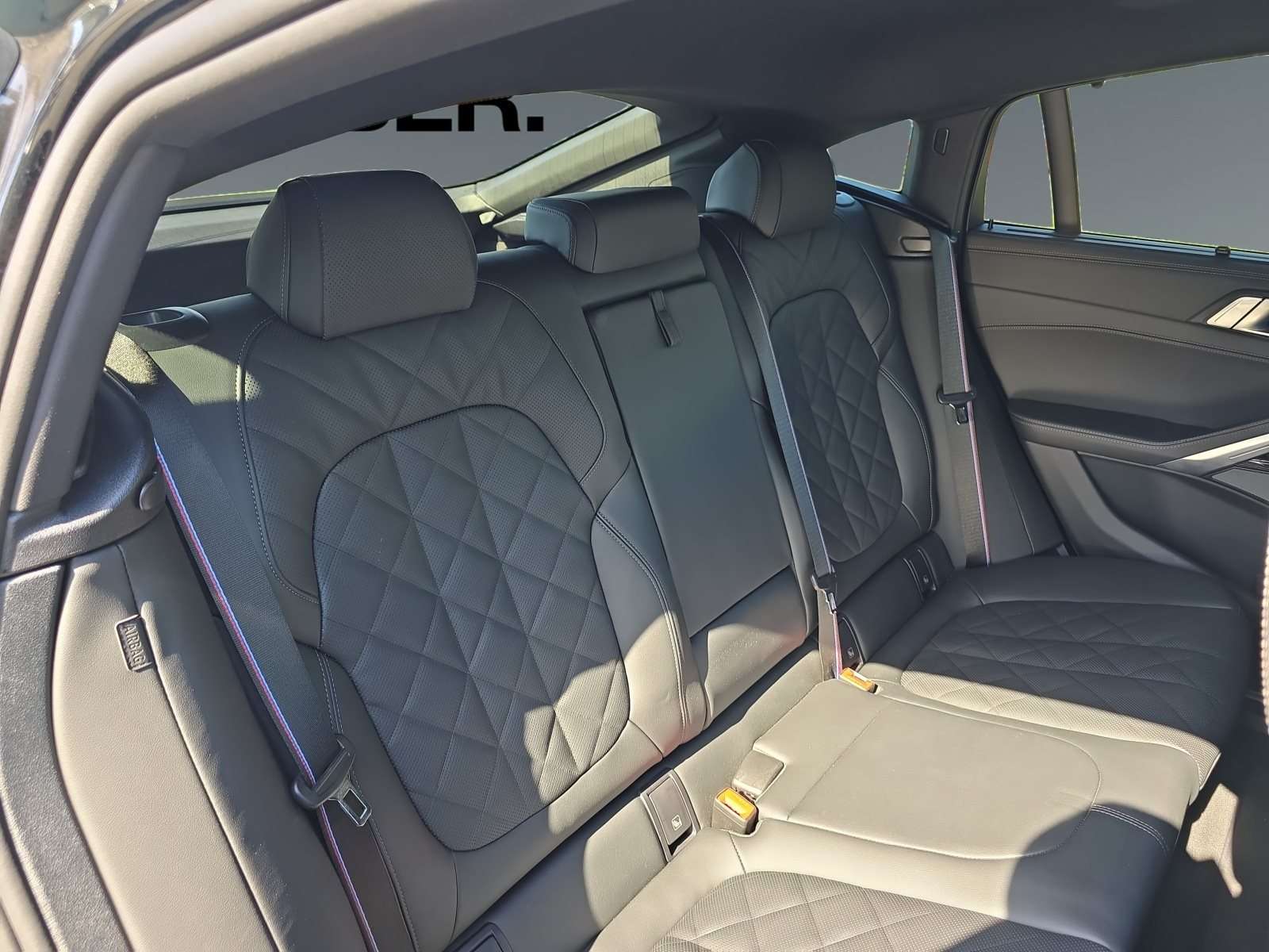 Fahrzeugbild eines BMW X6