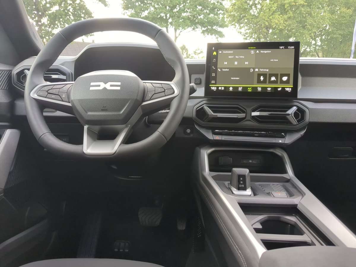 Fahrzeugbild eines Dacia Bigster