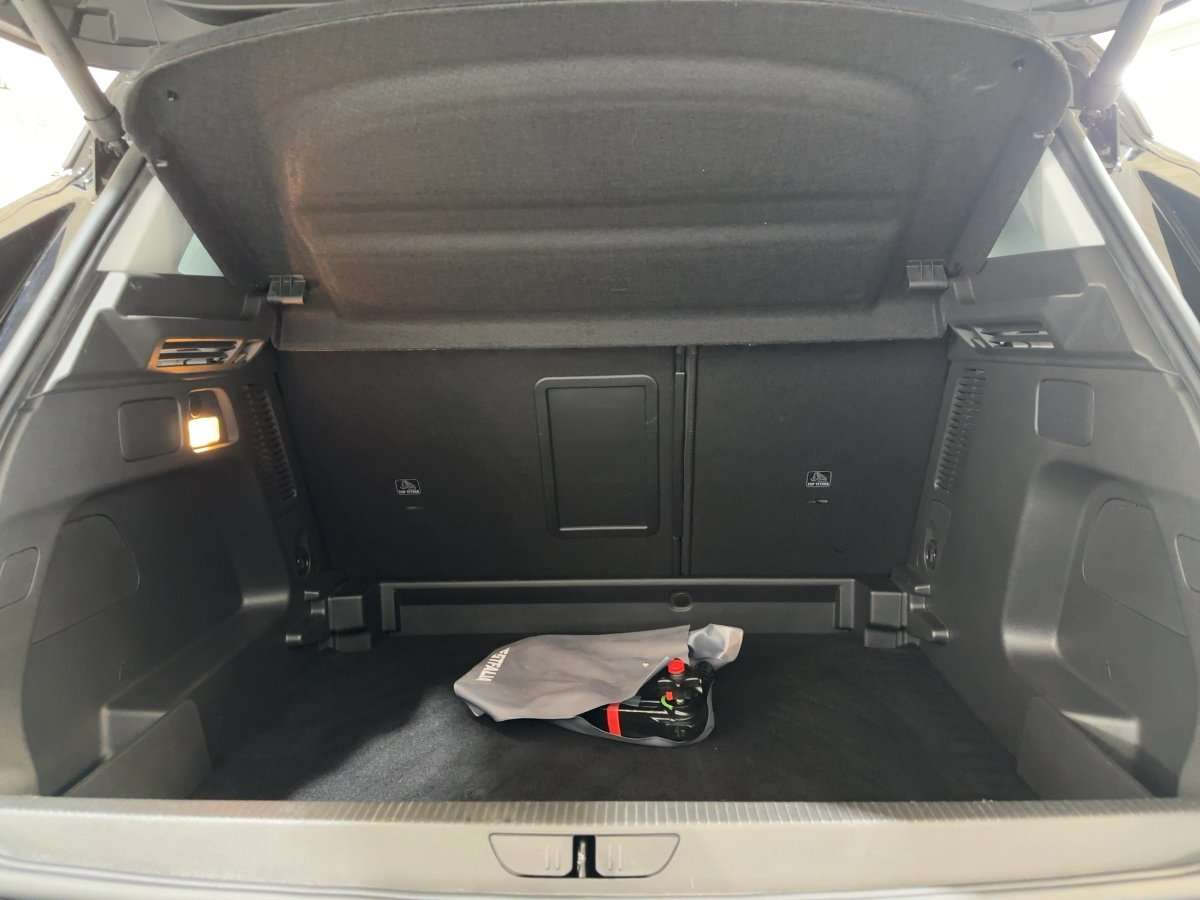Fahrzeugbild eines Opel Grandland X