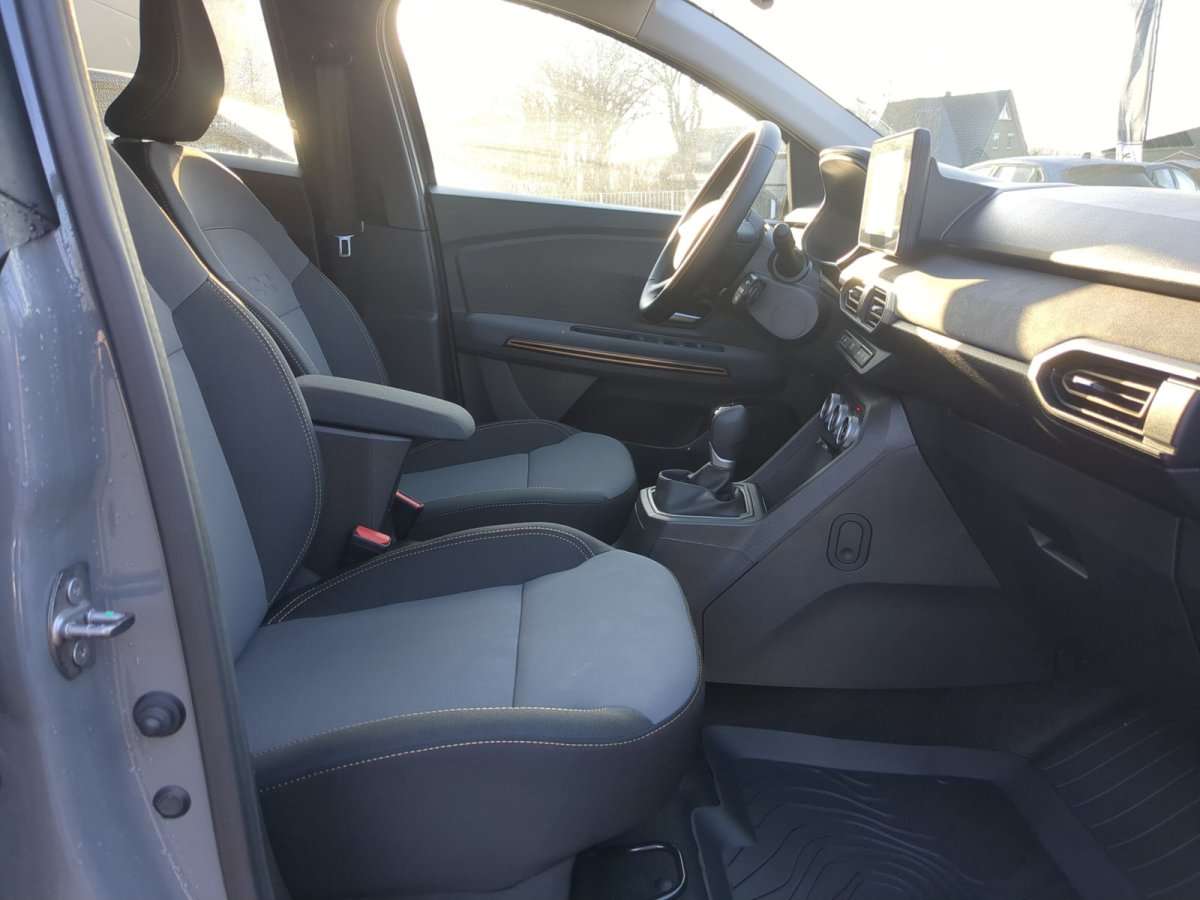 Fahrzeugbild eines Dacia Jogger