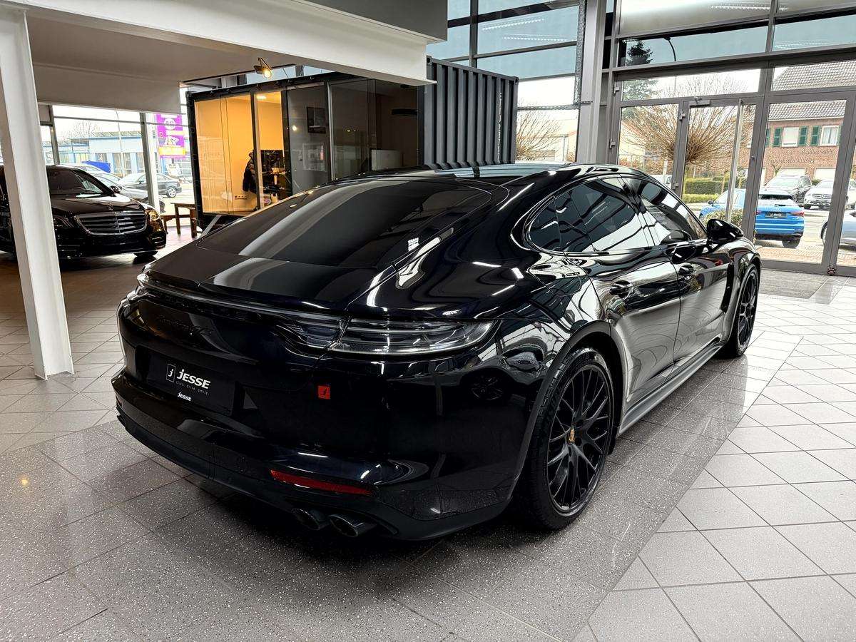Fahrzeugbild eines Porsche Panamera