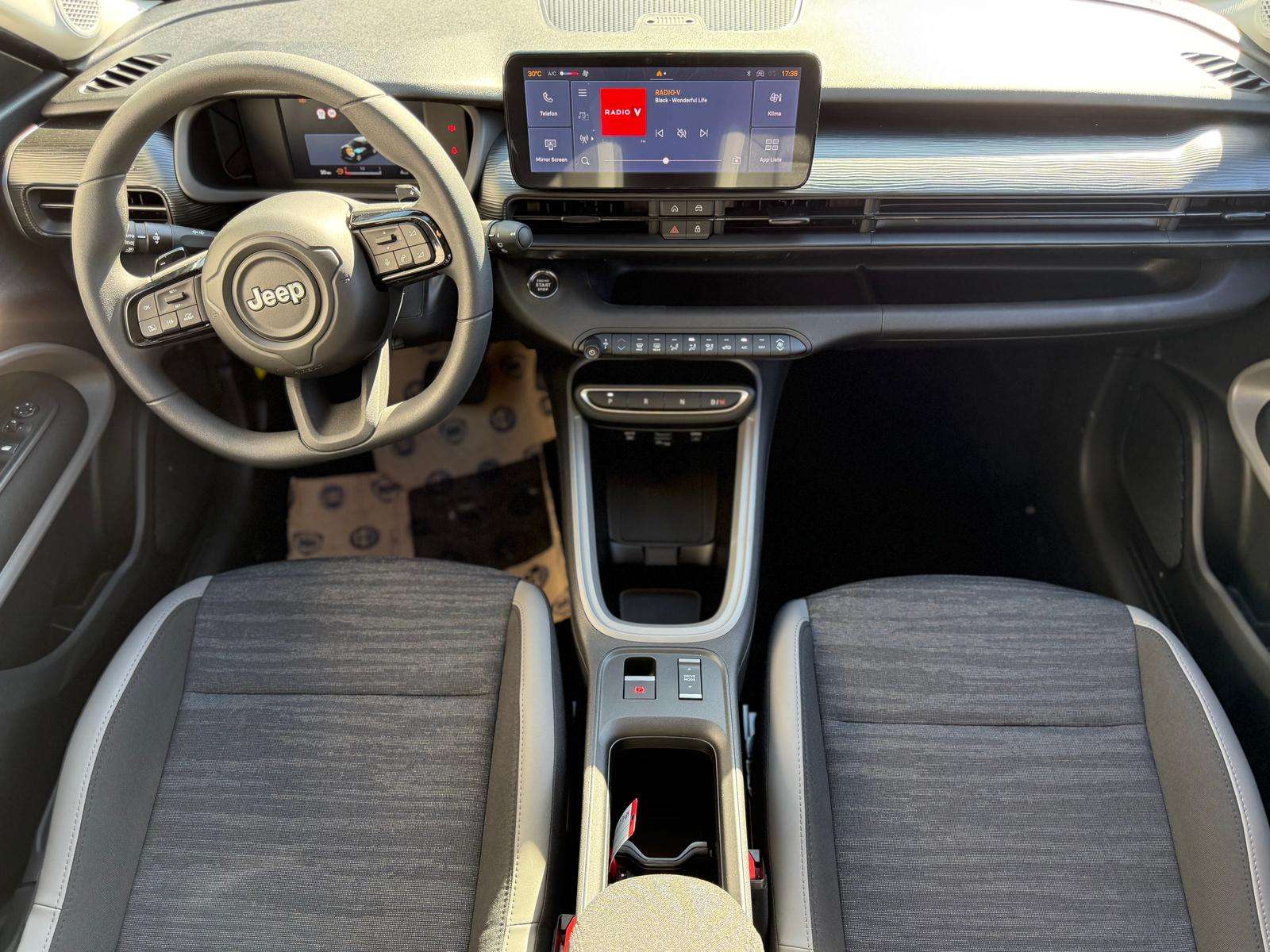 Fahrzeugbild eines Jeep Avenger