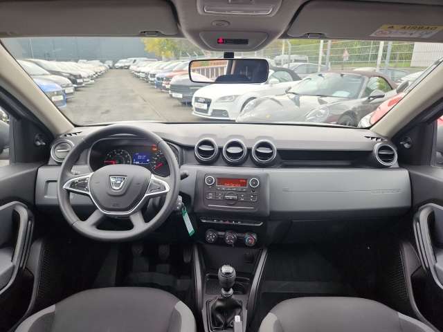 Fahrzeugbild eines Dacia Duster