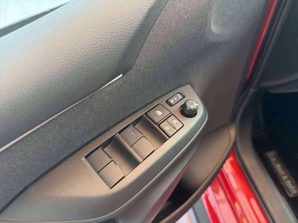 Fahrzeugbild eines Mazda Mazda2 Hybrid