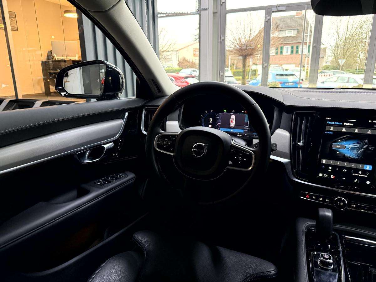 Fahrzeugbild eines Volvo V90
