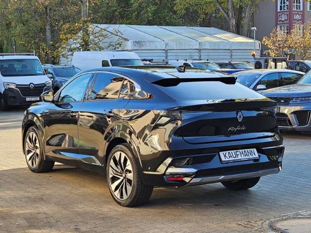 Fahrzeugbild eines Renault Rafale