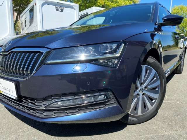 Fahrzeugbild eines Skoda Superb
