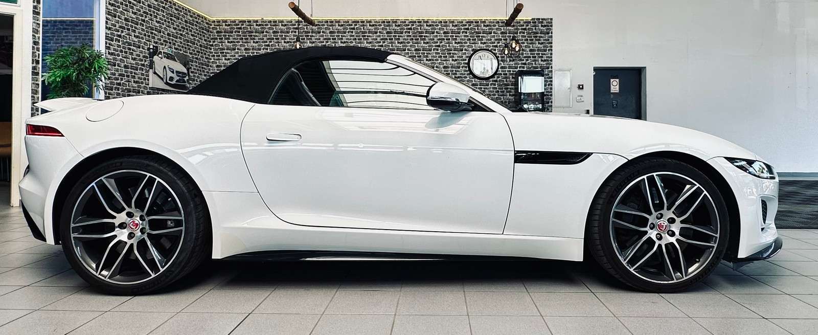 Fahrzeugbild eines Jaguar F-Type
