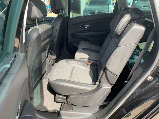 Fahrzeugbild eines Renault Grand Scénic