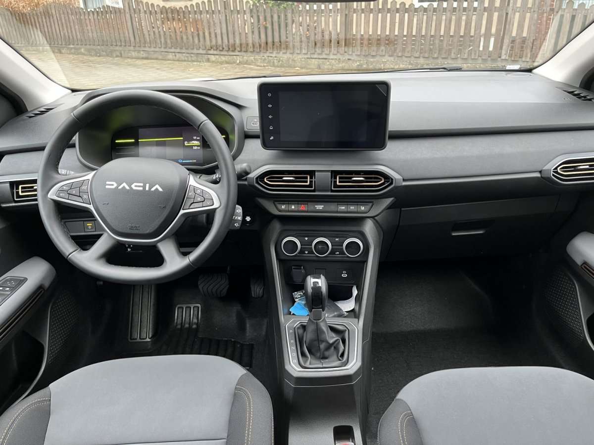 Fahrzeugbild eines Dacia Jogger