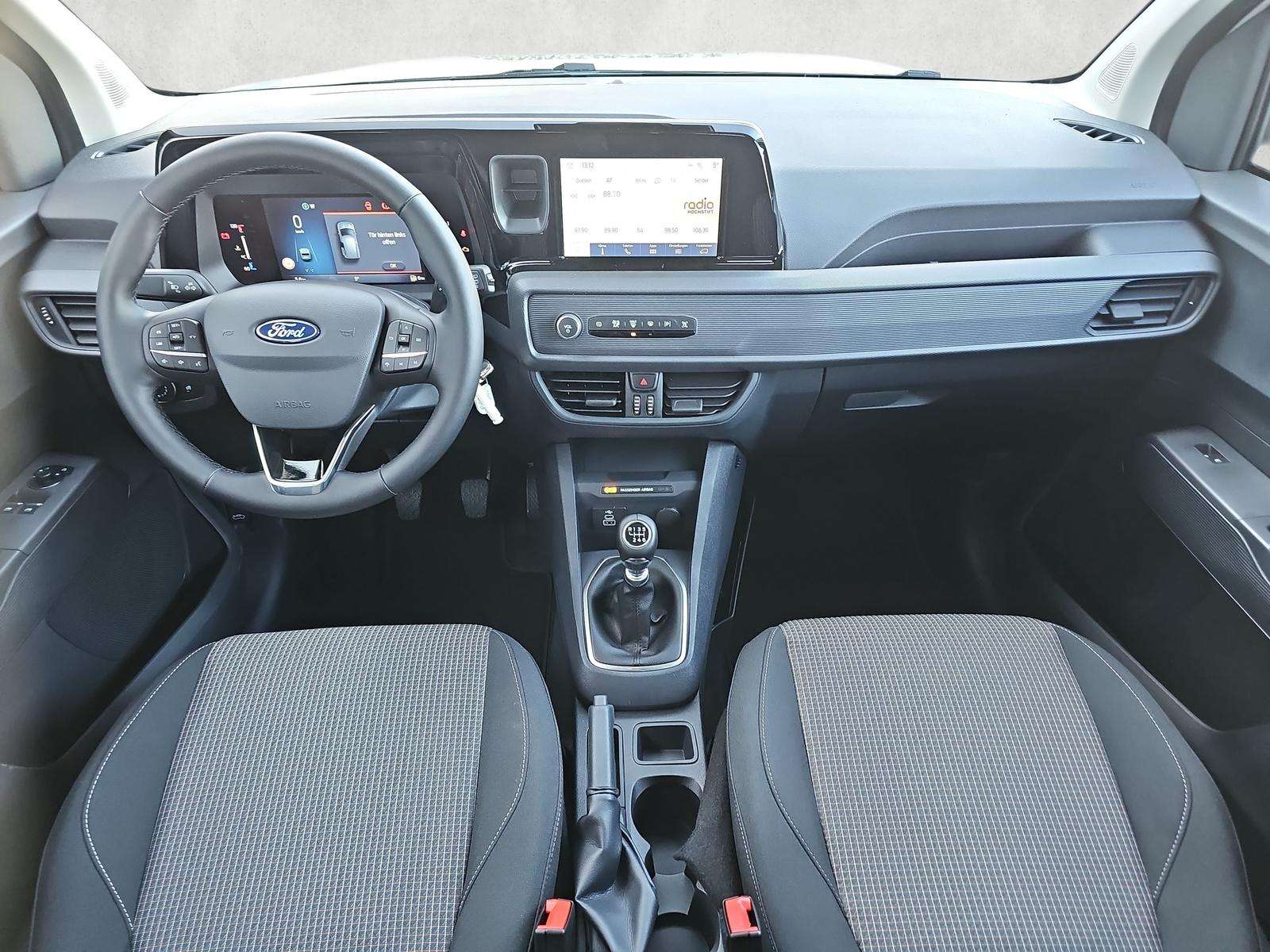Fahrzeugbild eines Ford Tourneo Courier