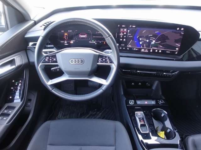 Fahrzeugbild eines Audi Q6 e-tron