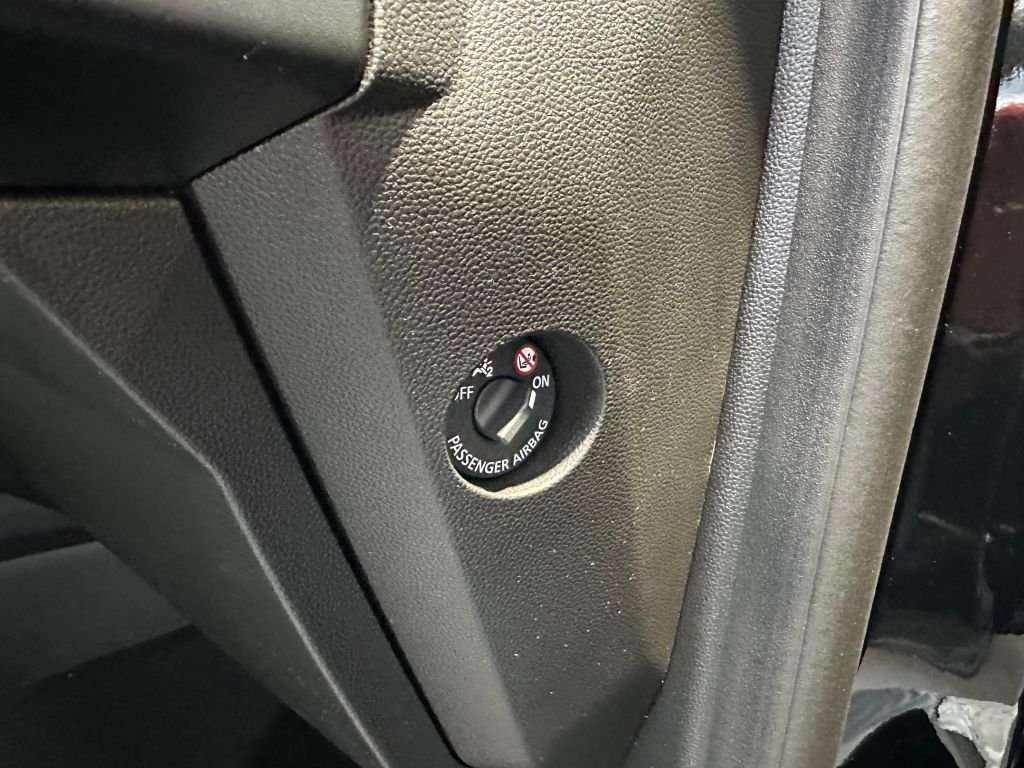 Fahrzeugbild eines Renault Rafale