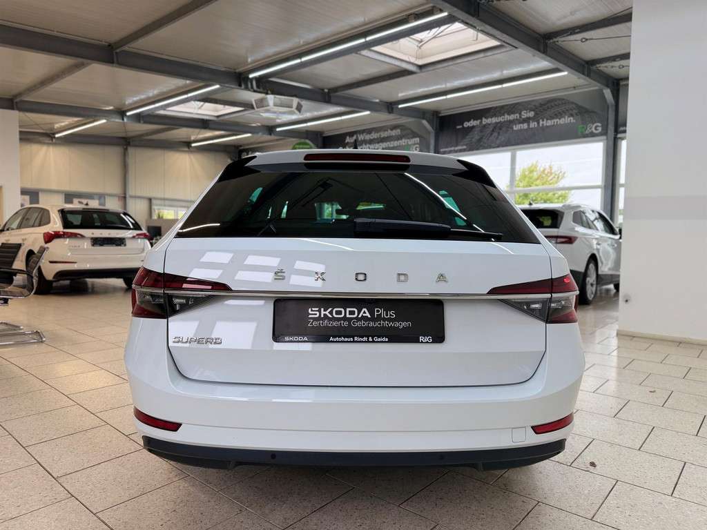 Fahrzeugbild eines Skoda Superb