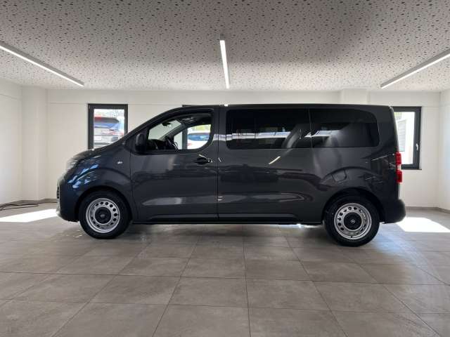 Fahrzeugbild eines Opel Vivaro