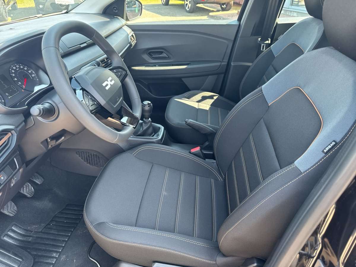 Fahrzeugbild eines Dacia Sandero