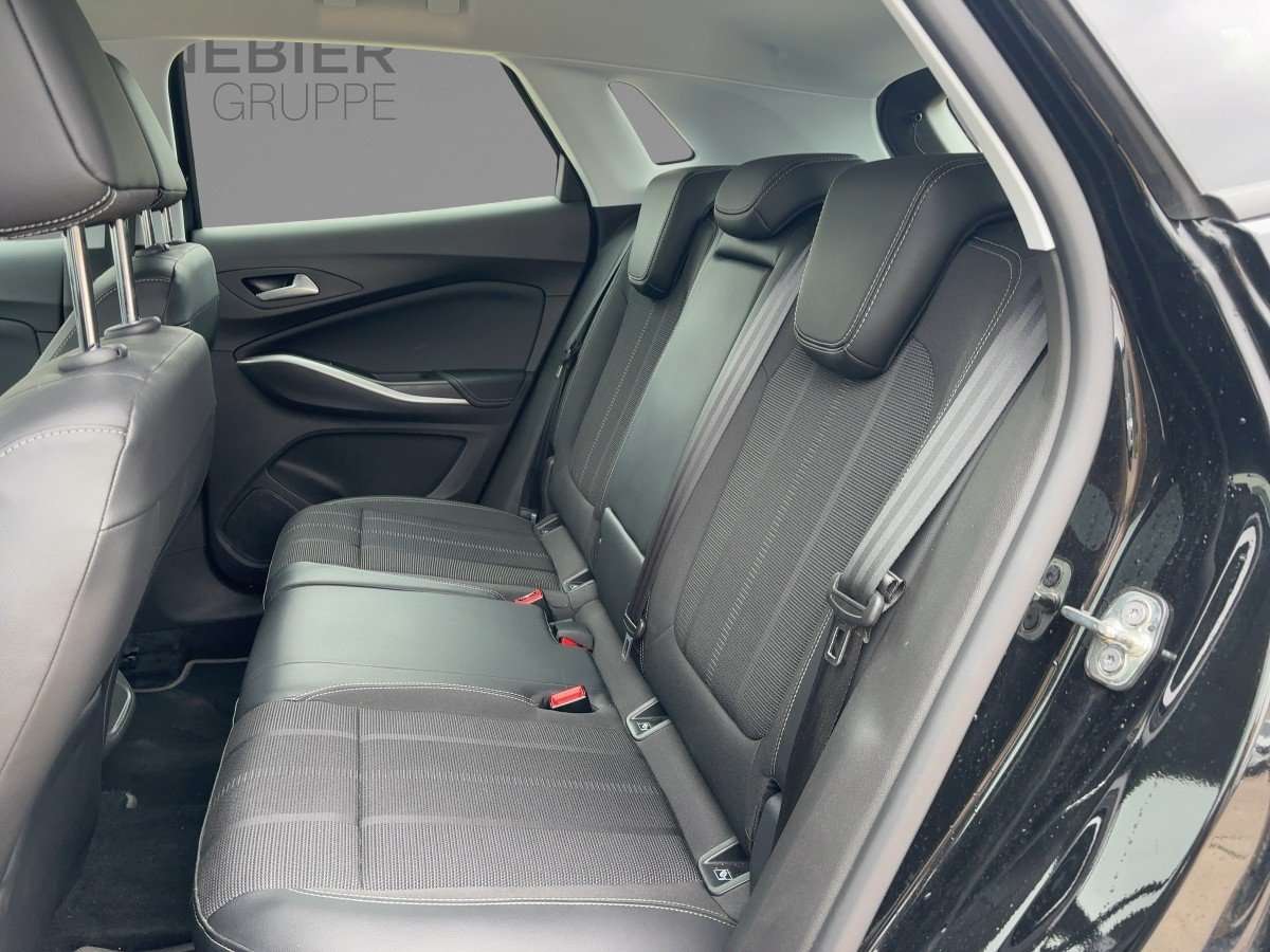 Fahrzeugbild eines Opel Grandland X
