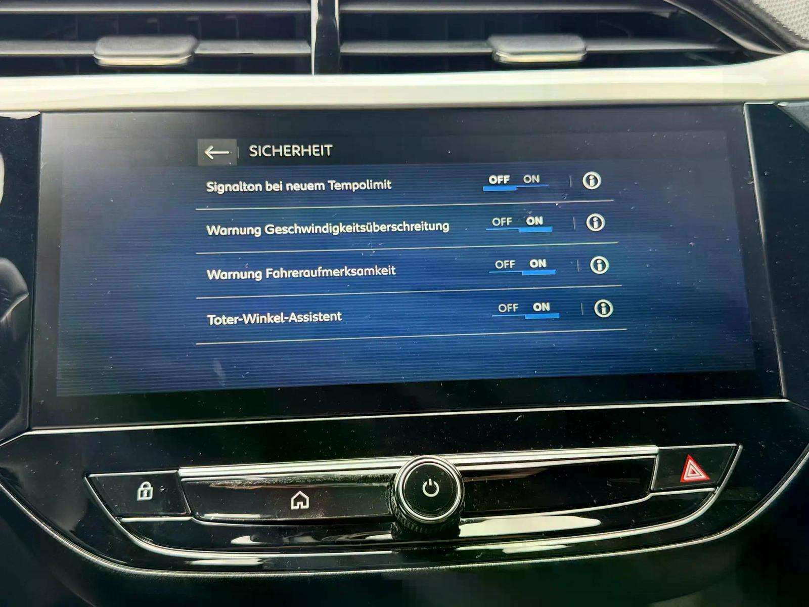 Fahrzeugbild eines Opel Corsa