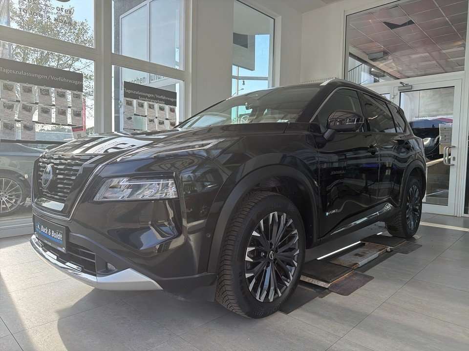 Fahrzeugbild eines Nissan X-TRAIL