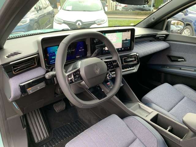 Fahrzeugbild eines Renault 4 E-TECH