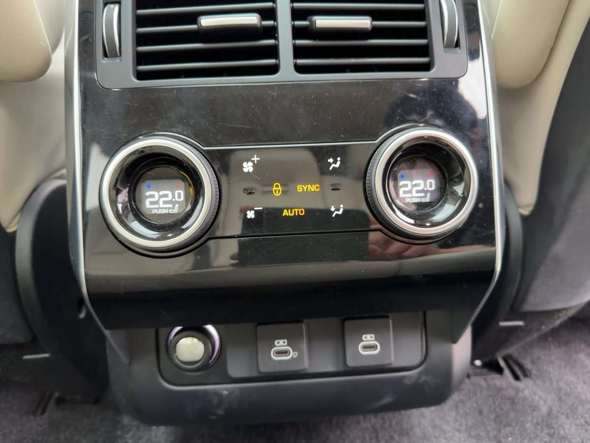 Fahrzeugbild eines Land Rover Range Rover Sport