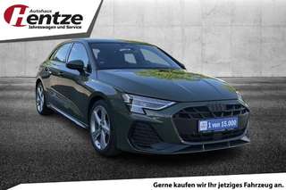 Schräge Frontansicht auf einen Audi A3 , freigestellt