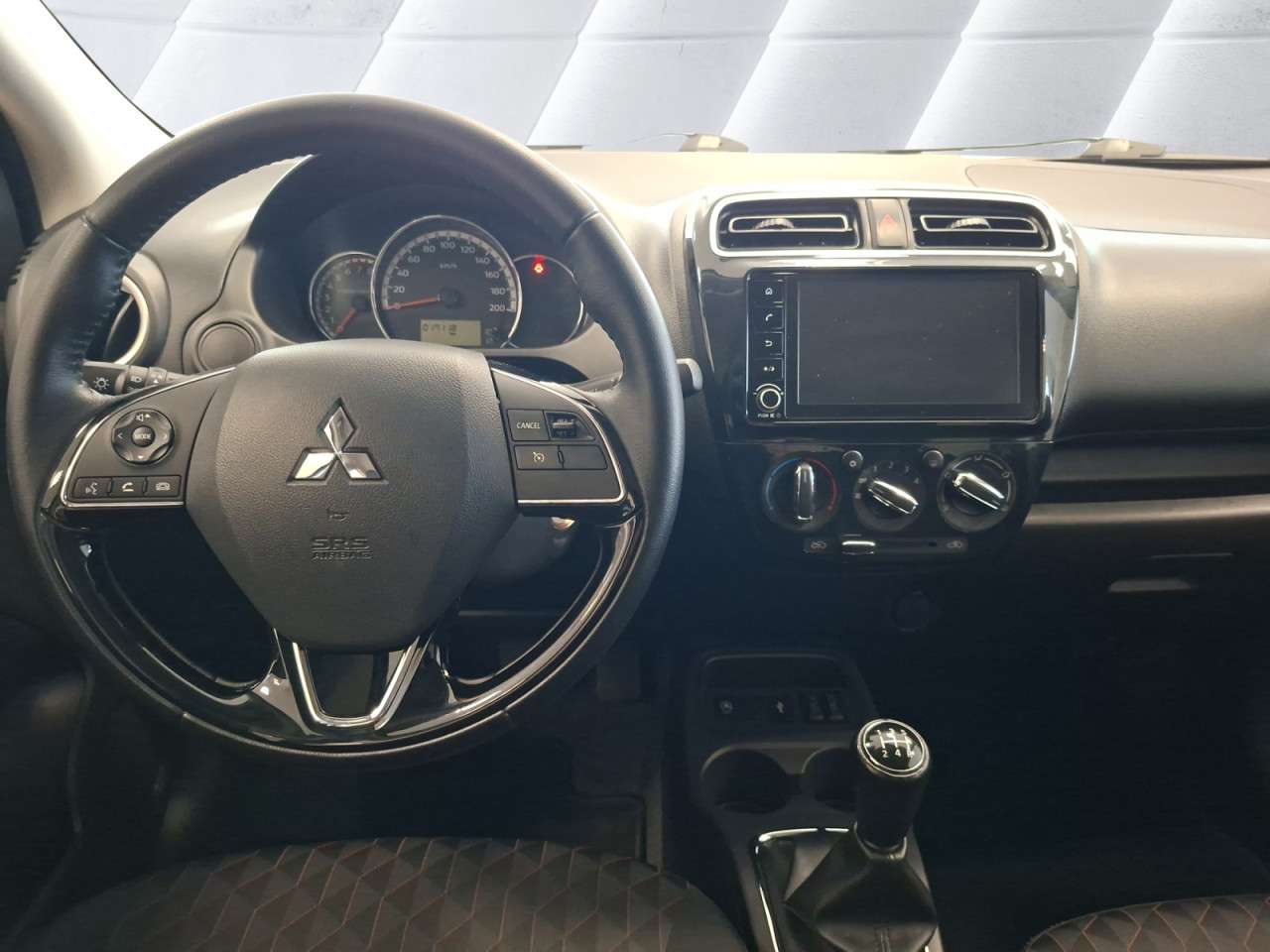 Fahrzeugbild eines Mitsubishi Space Star