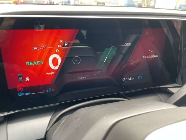 Fahrzeugbild eines Renault Scenic E-TECH