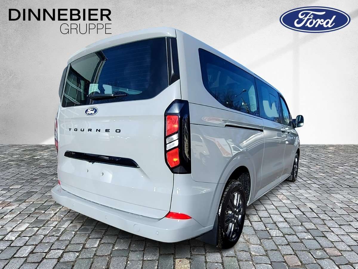 Fahrzeugbild eines Ford Tourneo Custom