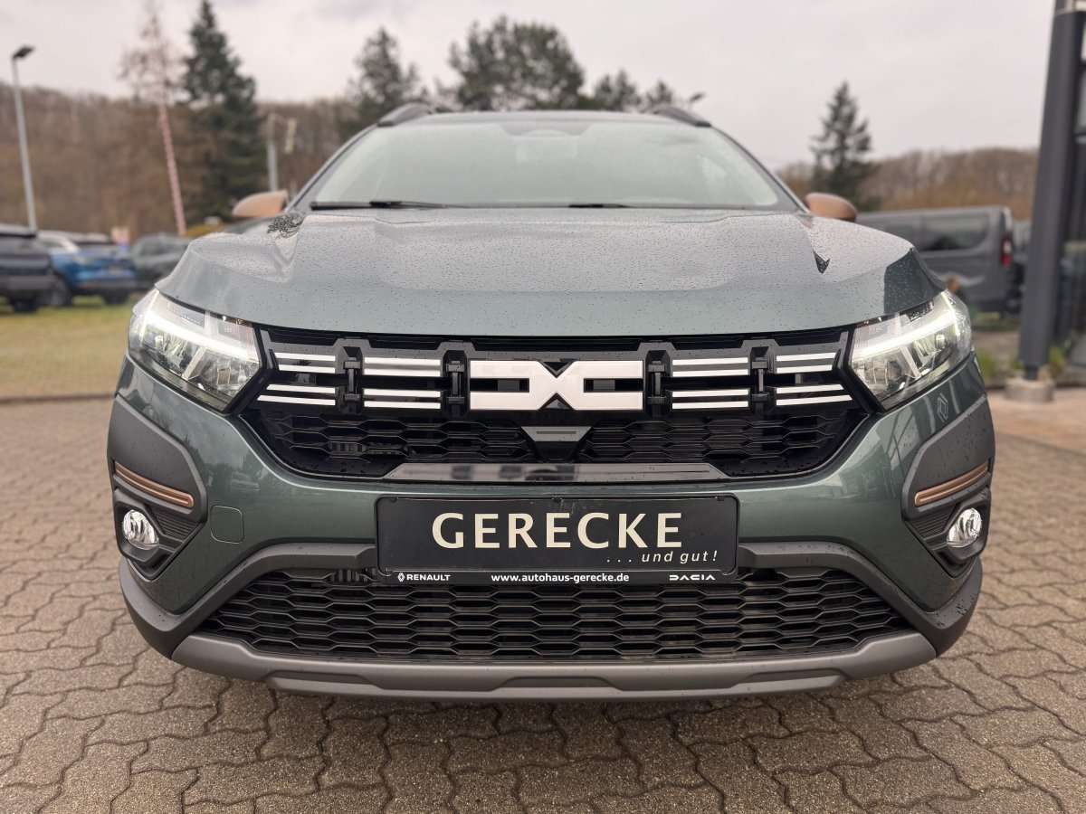 Fahrzeugbild eines Dacia Jogger