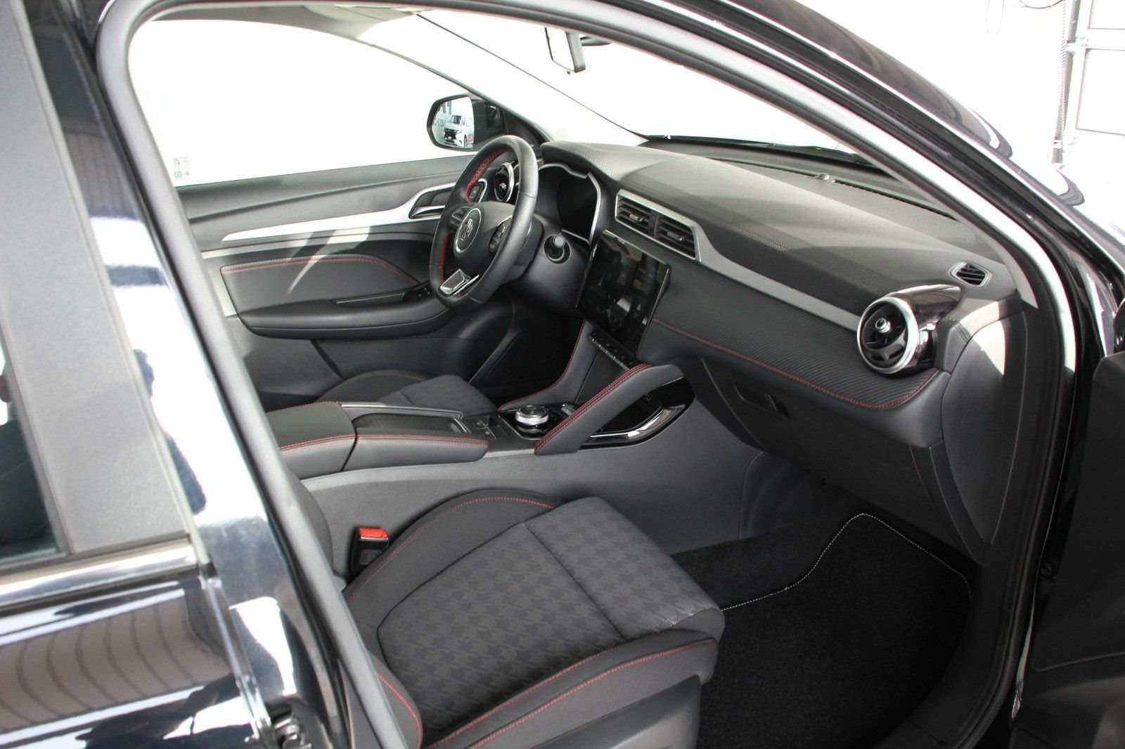 Fahrzeugbild eines MG ZS