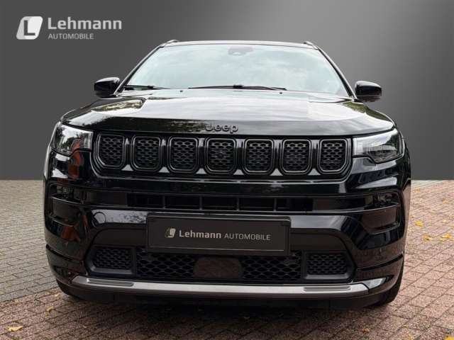 Fahrzeugbild eines Jeep Compass