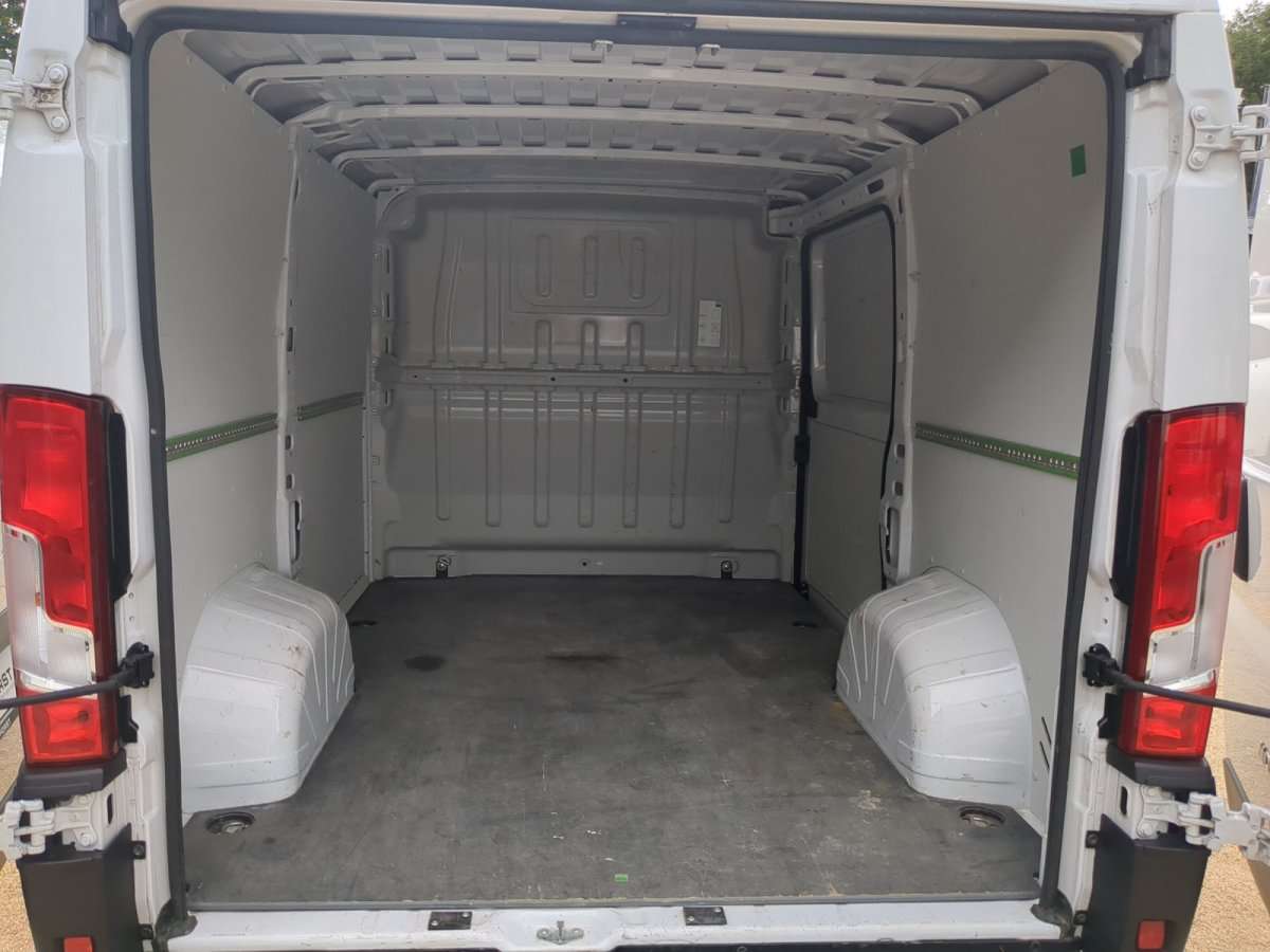 Fahrzeugbild eines Opel Movano