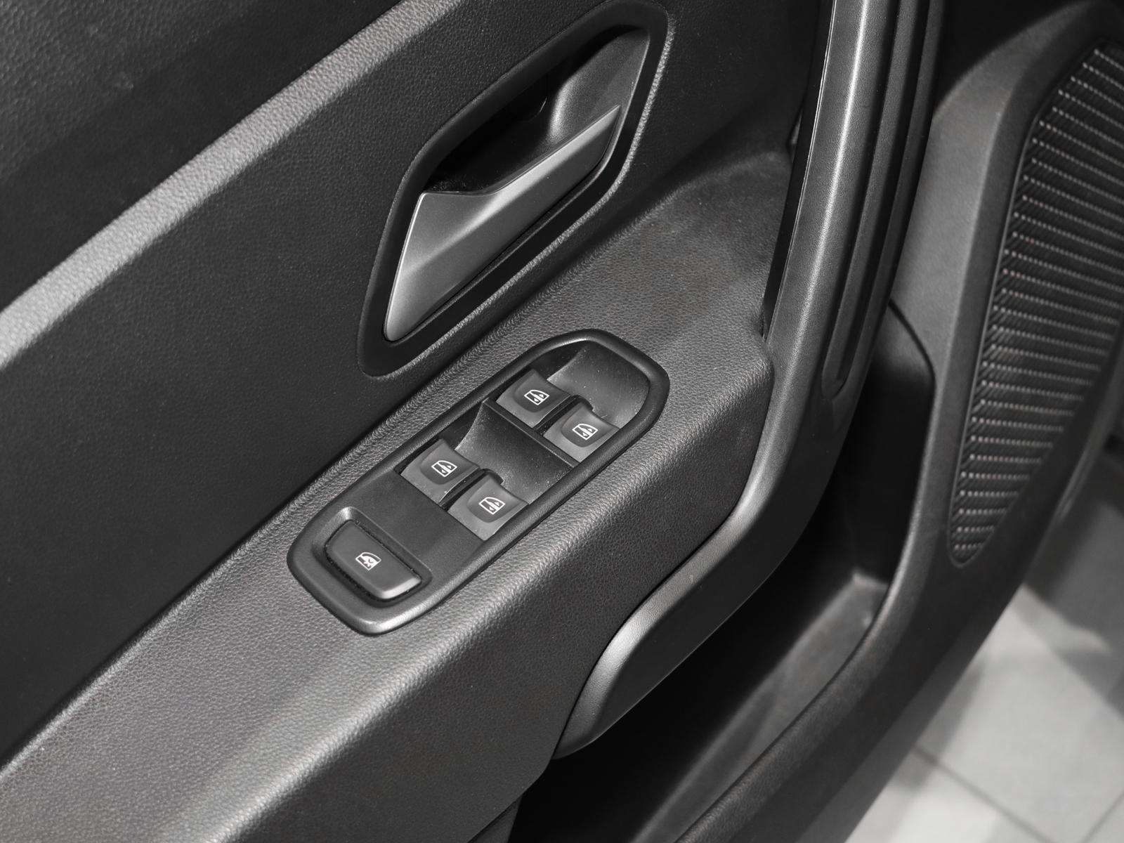 Fahrzeugbild eines Dacia Duster