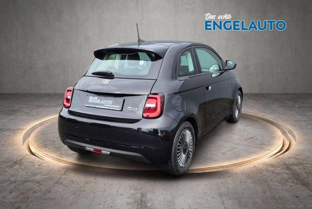 Fahrzeugbild eines Fiat 500