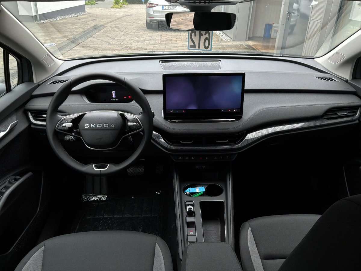 Fahrzeugbild eines Skoda ELROQ
