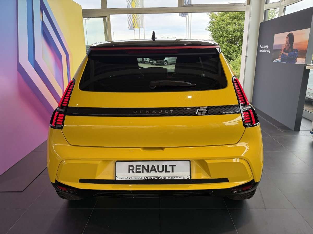 Fahrzeugbild eines Renault 5 E-TECH