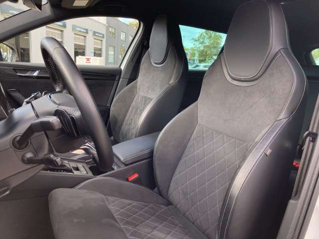 Fahrzeugbild eines Skoda Superb